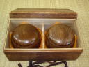 日本産本蛤（日向スワブテ）碁石３５号と桑柾目特大碁笥